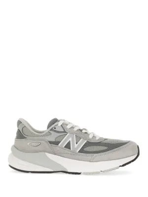 990 Sneaker
