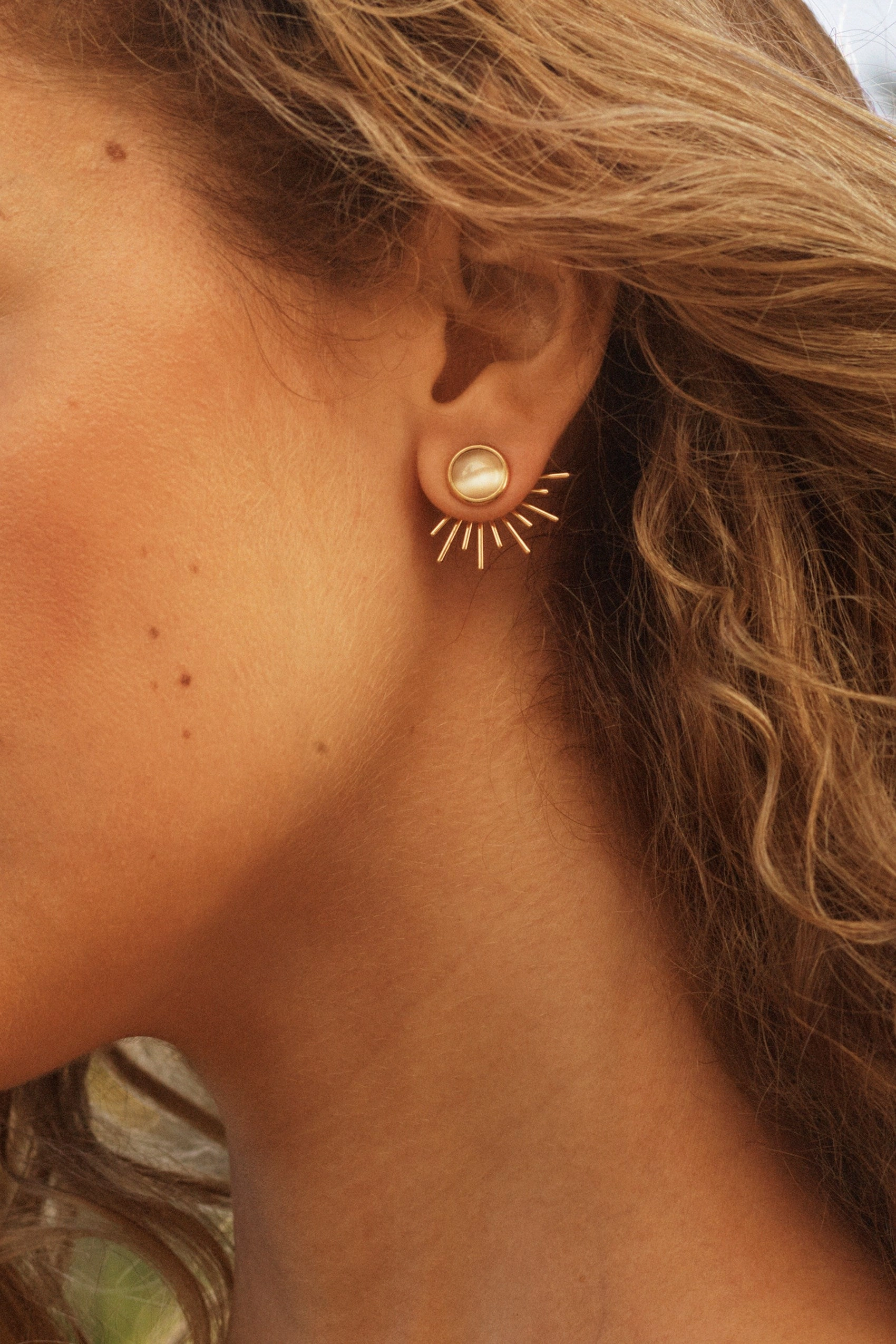 Edblad - Summit Studs Front & Back Gold White