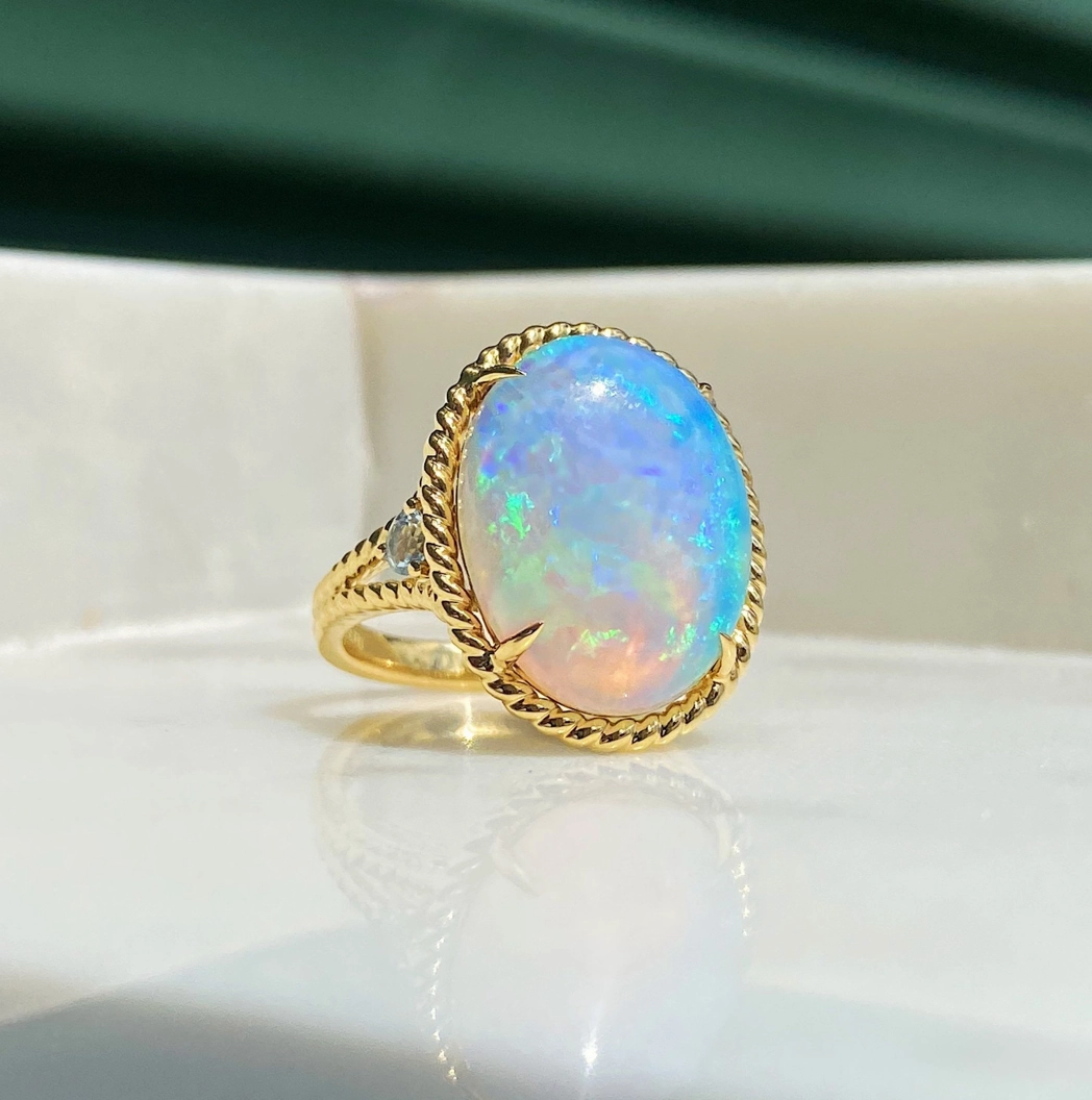 Galaxie Opal Gold Ring