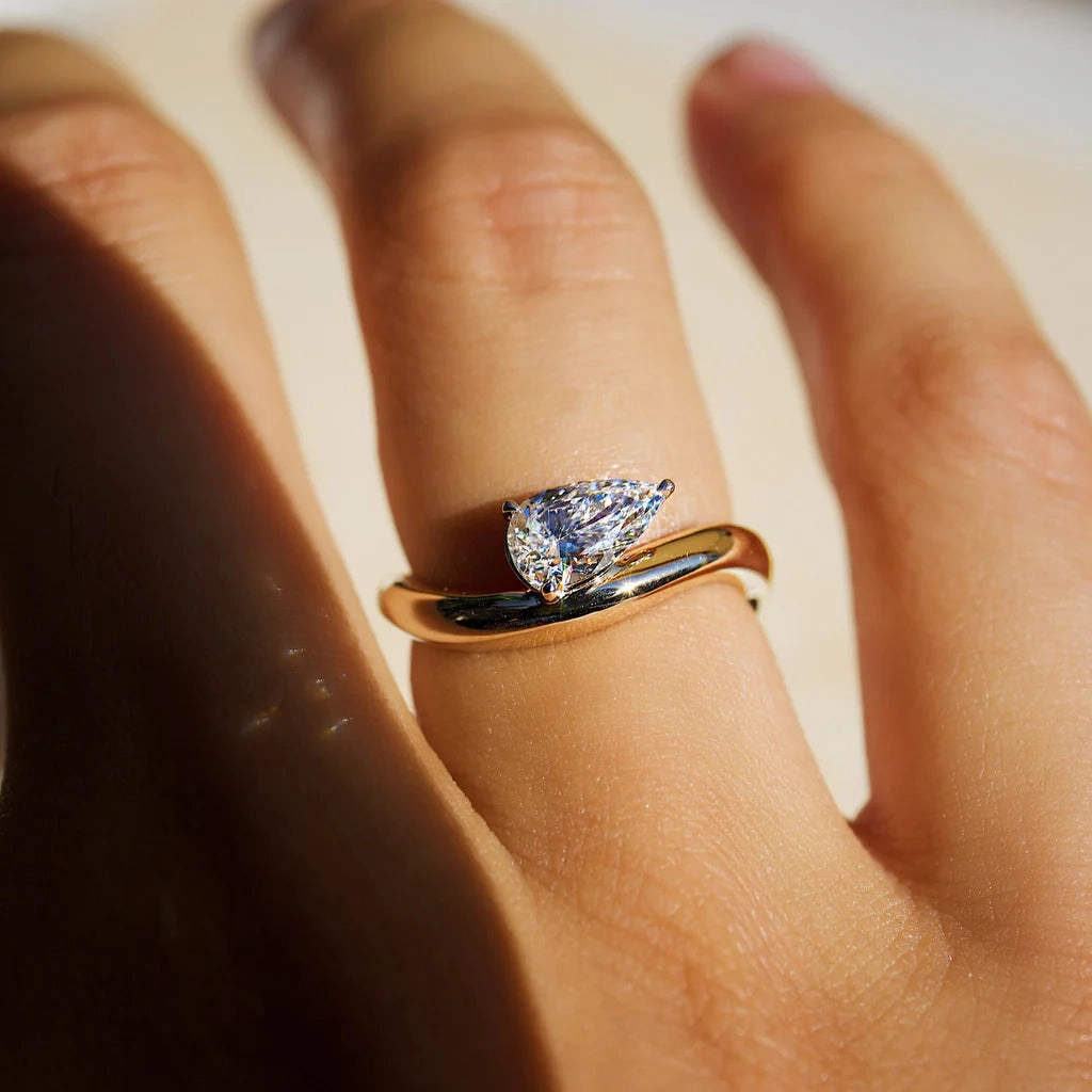 Greta Diamond Ring