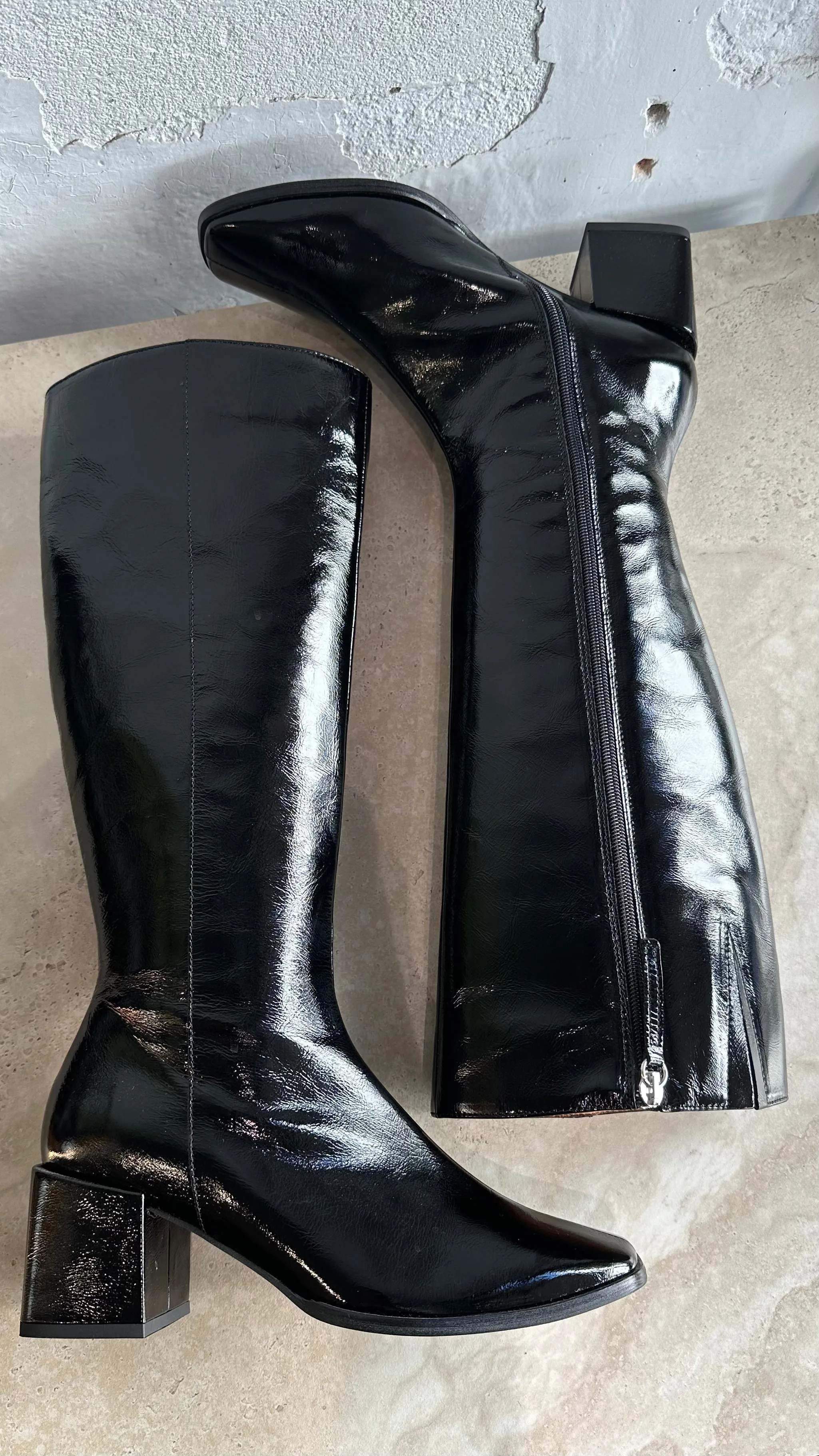 Neo 22522 Nero Knee High Boot