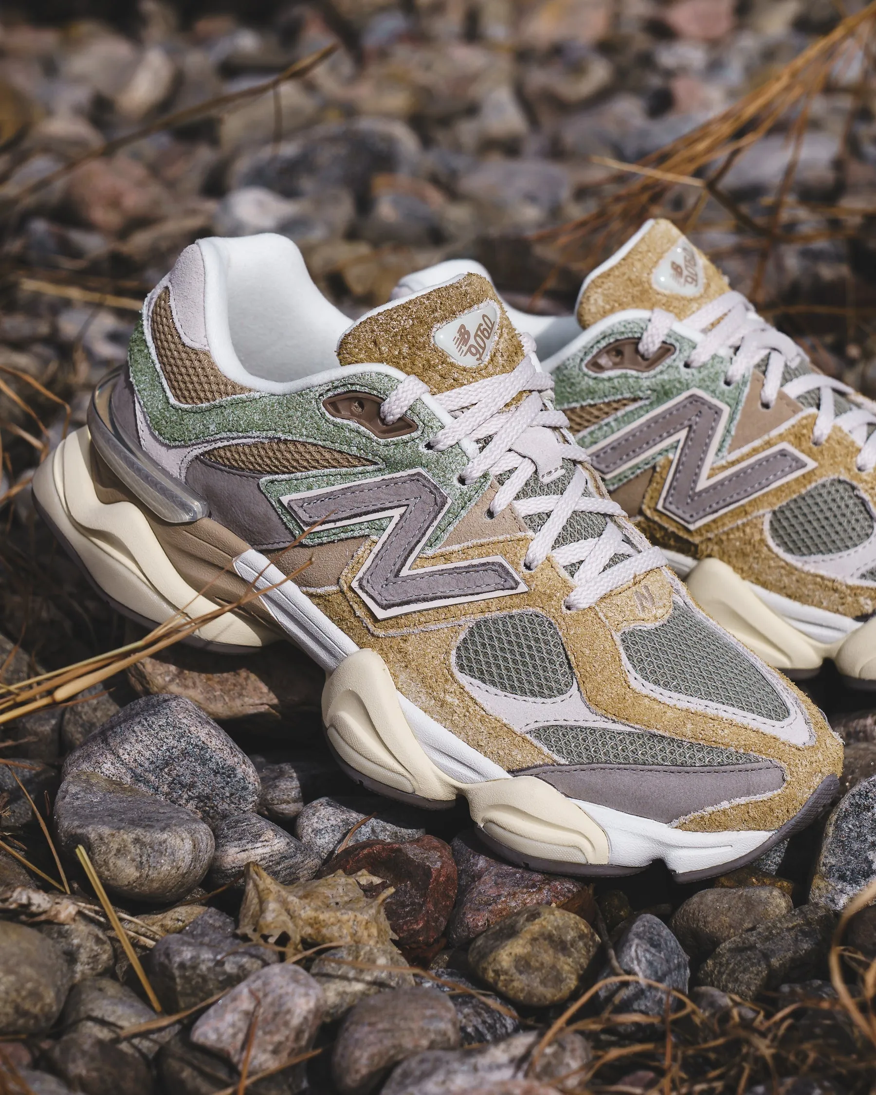 New Balance Unisex 9060 Olivine U9060NTC