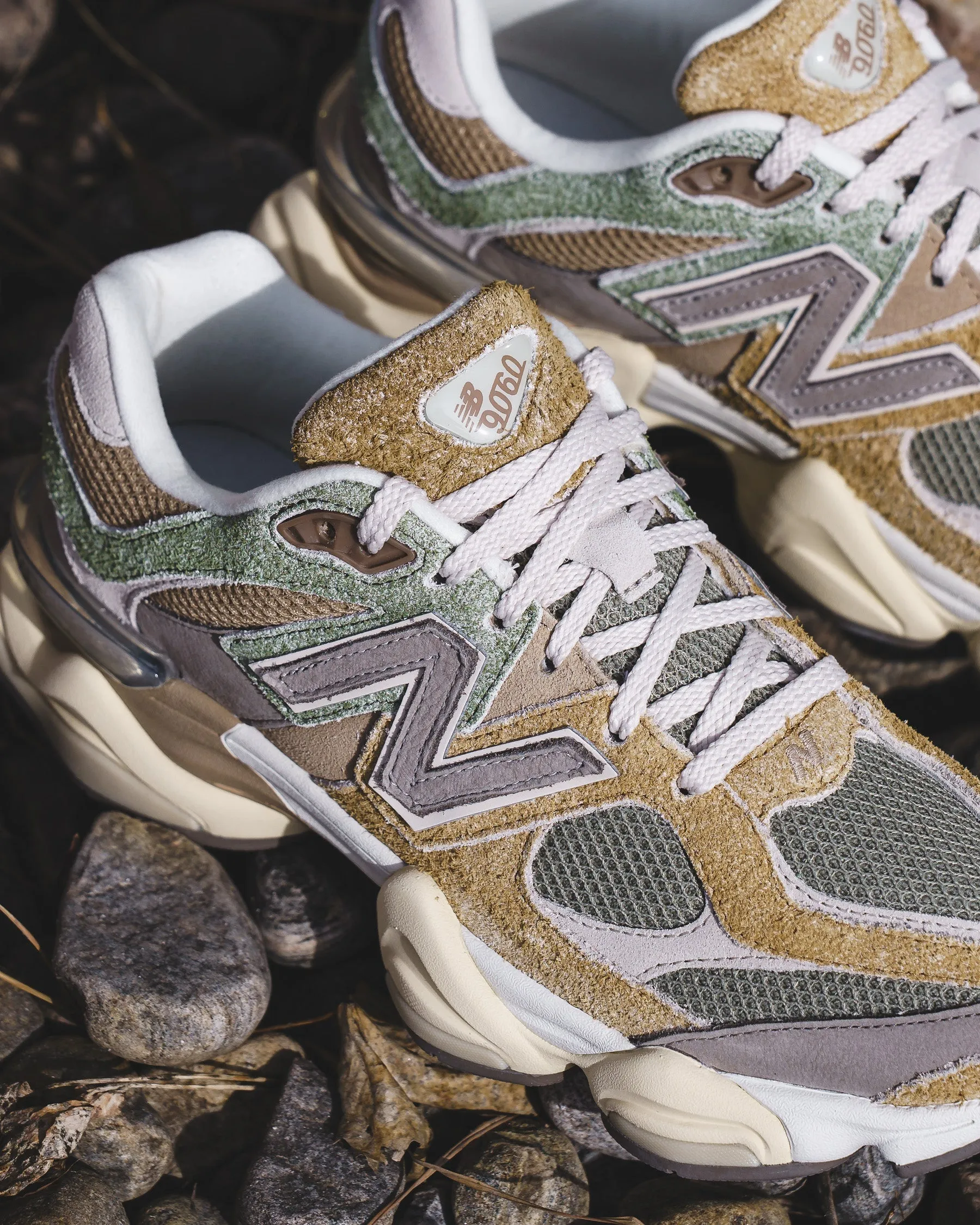 New Balance Unisex 9060 Olivine U9060NTC