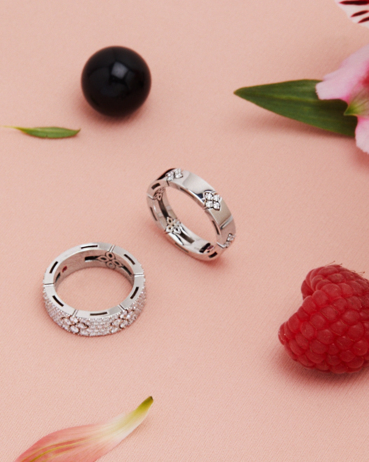 Roberto Coin Love in Verona 18ct White Gold Diamond 4.5mm Wide Ring