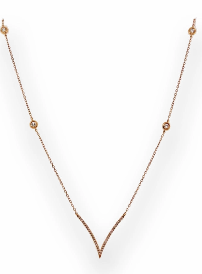 Rosegold Diamond V Pendant