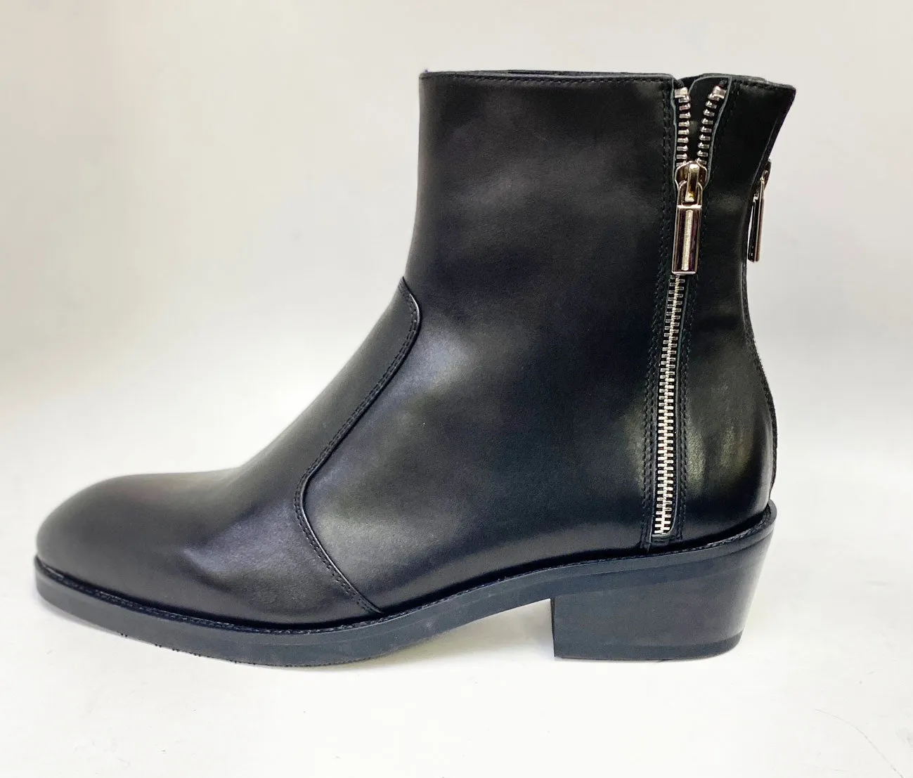 Style: 662-Black