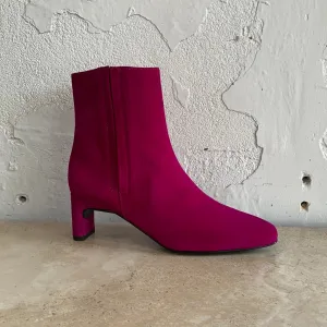 Unisa Lister Fuscia Kid Suede