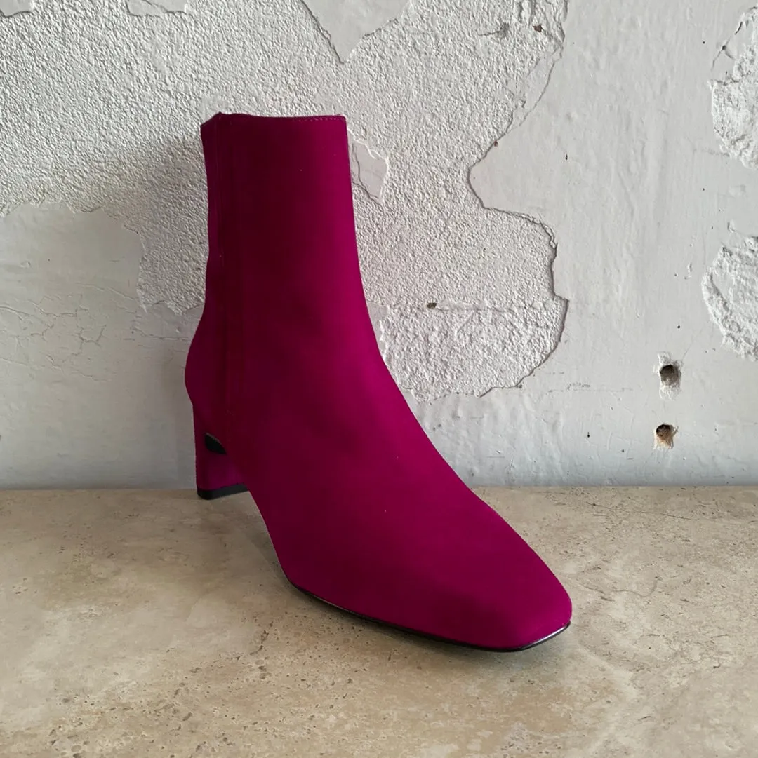 Unisa Lister Fuscia Kid Suede