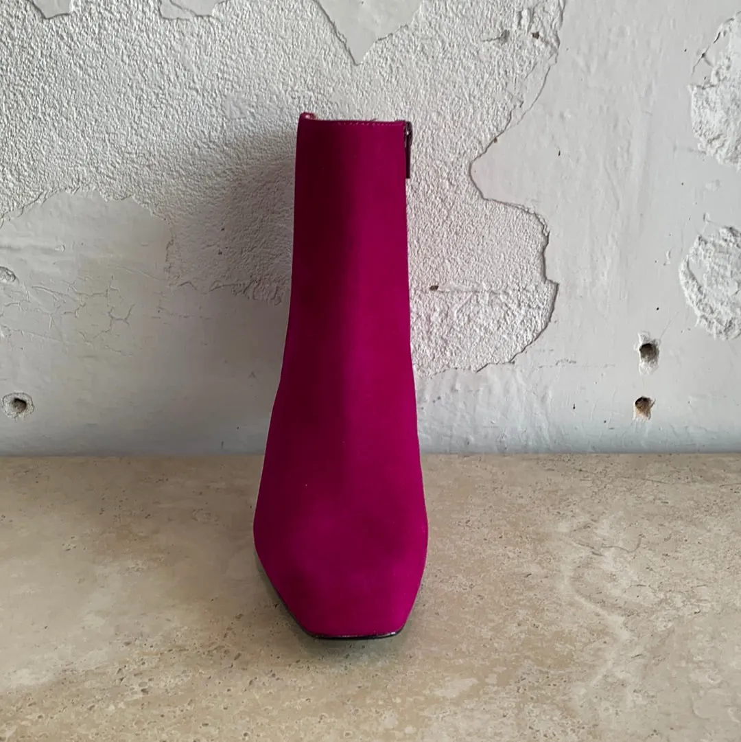 Unisa Lister Fuscia Kid Suede