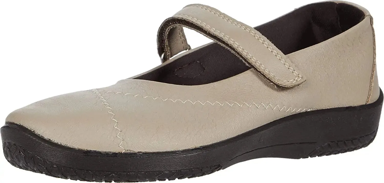 Womens Arcopedico L18  Classic Mary Jane with Flexible Comfort