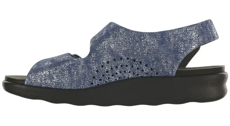 Womens SAS Relaxed  Adjustable Leather Sandal with Soft Cushioning