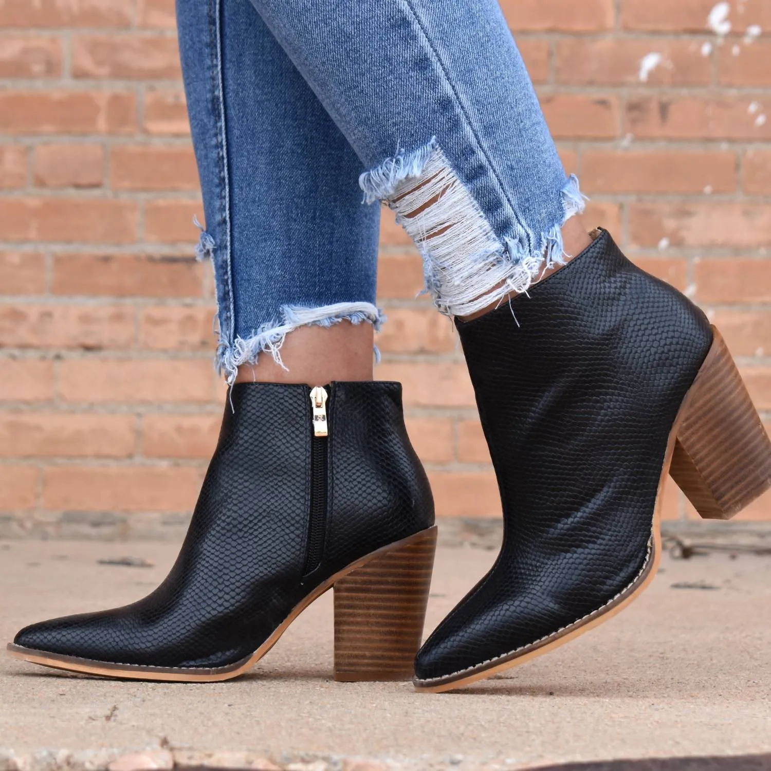 Women's The Mamba Booties In Black